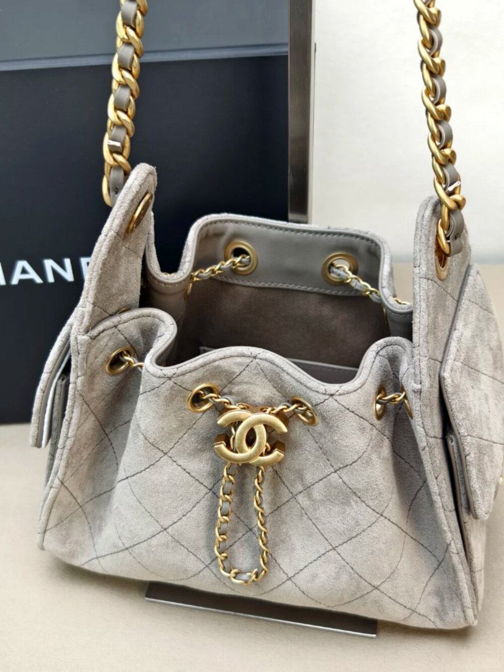 Classic CHANEL Bags: A Stylish and Versatile Choice for Elegance